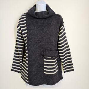 Coral‎ Gray and White Knit Sweater Size L Women's Striped Casual Turtle Neck